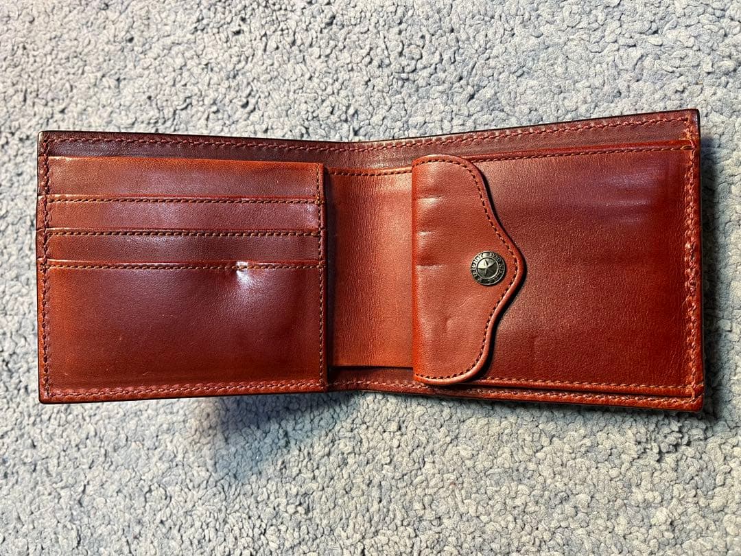 FUNNY バタフライレザー二つ折り財布　未使用