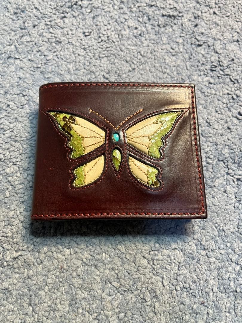 FUNNY バタフライレザー二つ折り財布　未使用