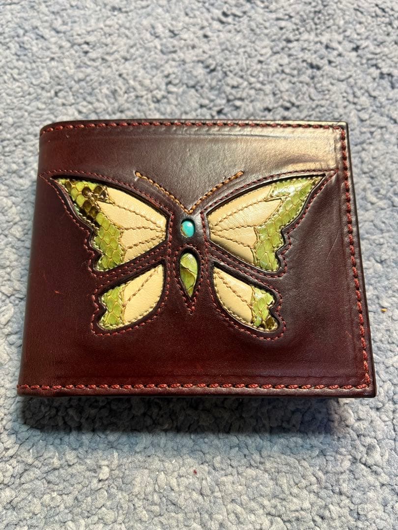 FUNNY バタフライレザー二つ折り財布　未使用