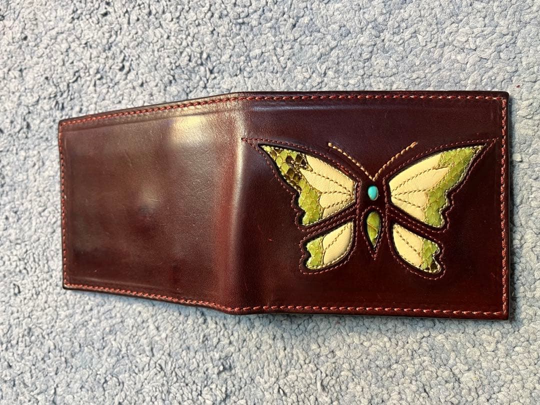 FUNNY バタフライレザー二つ折り財布　未使用