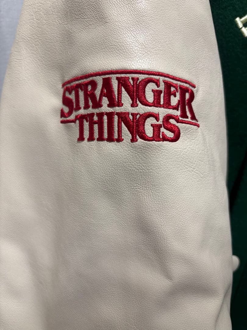 ストレンジャーシングス　ベースボールジャケット　スタジャン　 美品　M