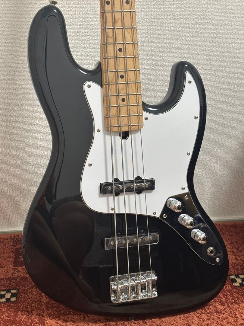 Bacchus Universe Series Jazz Bass 黒