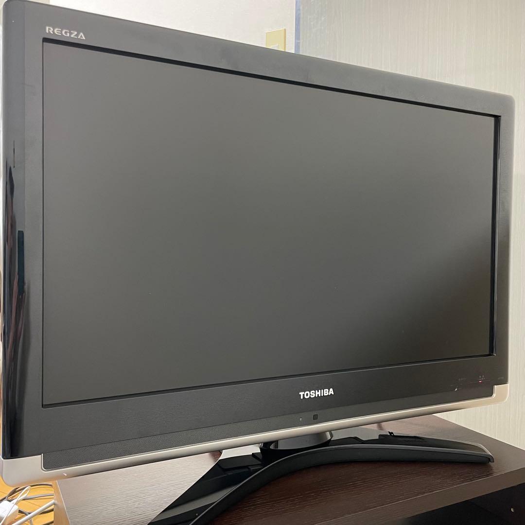 送料無料❣️TOSHIBA 東芝 REGZA 32C7000 32型　液晶テレビ