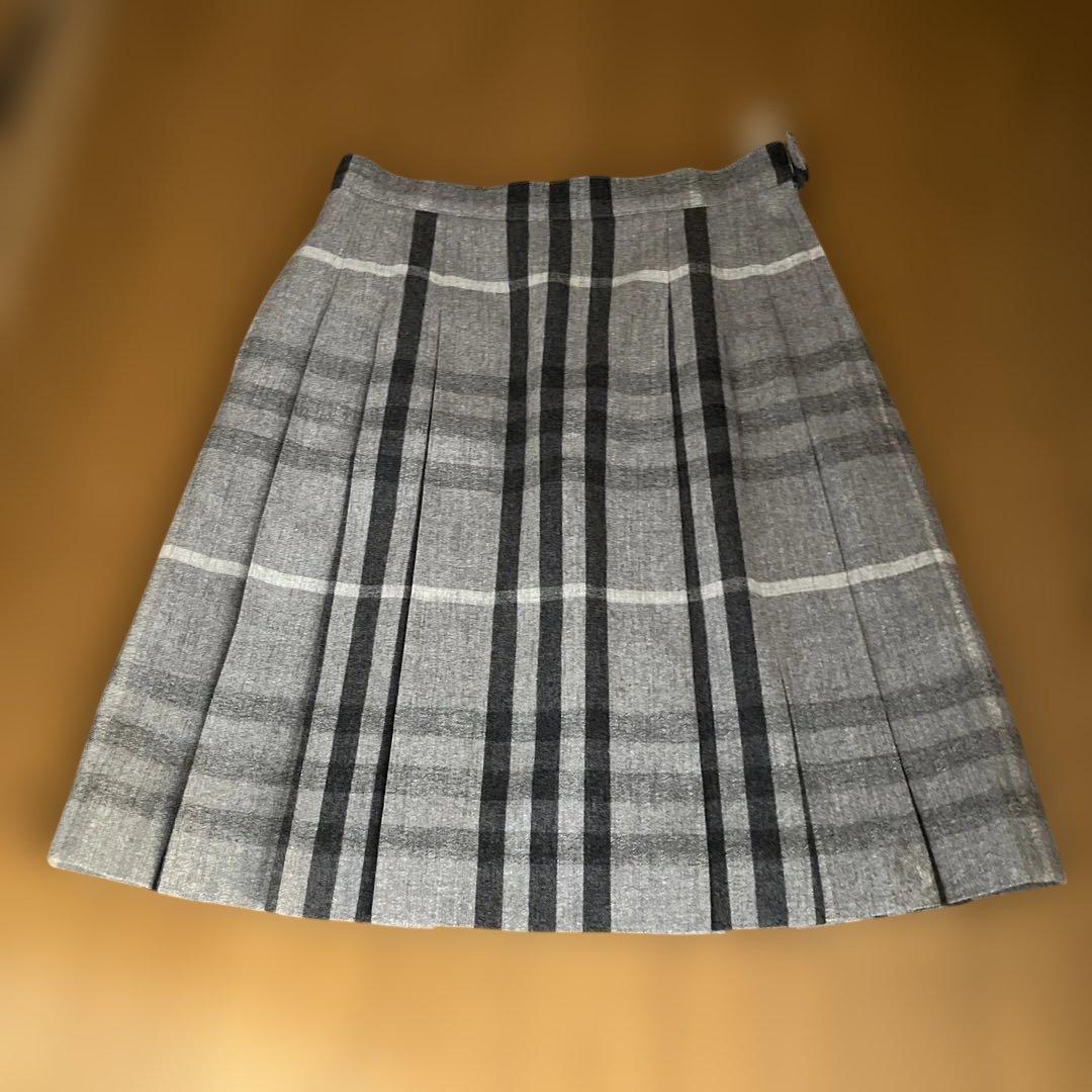 BURBERRY 中受　女児　ネイビー スーツ・ブレザー ・ブラウスセット