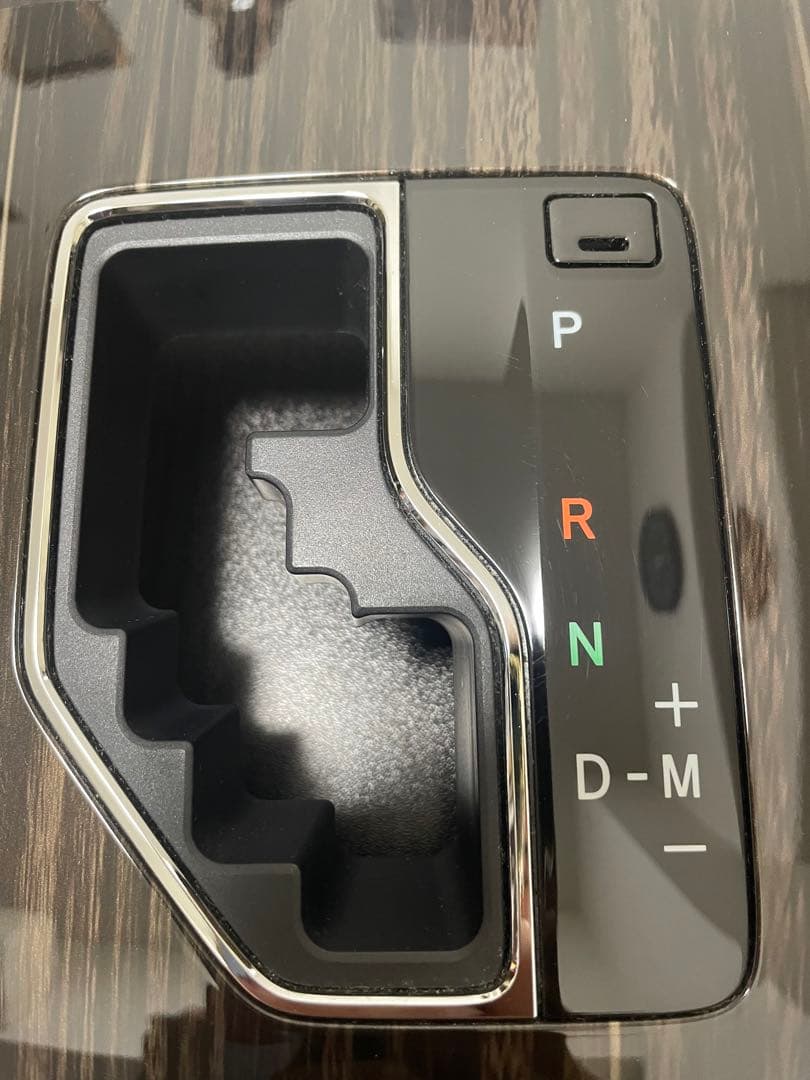 60系ハリアー前期　シフトパネル　木目調