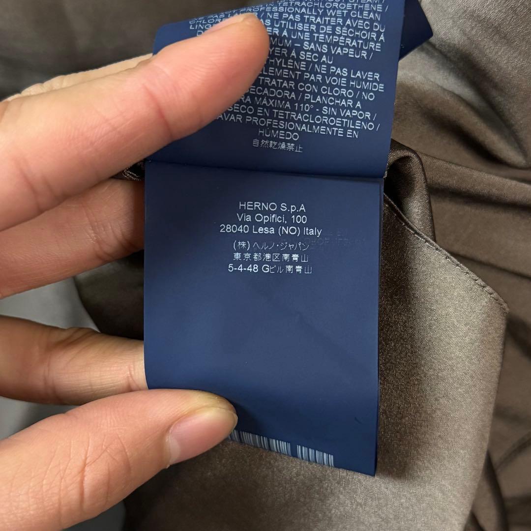 美品　HERNO ヘルノ　イタリア製　ダブルジップ