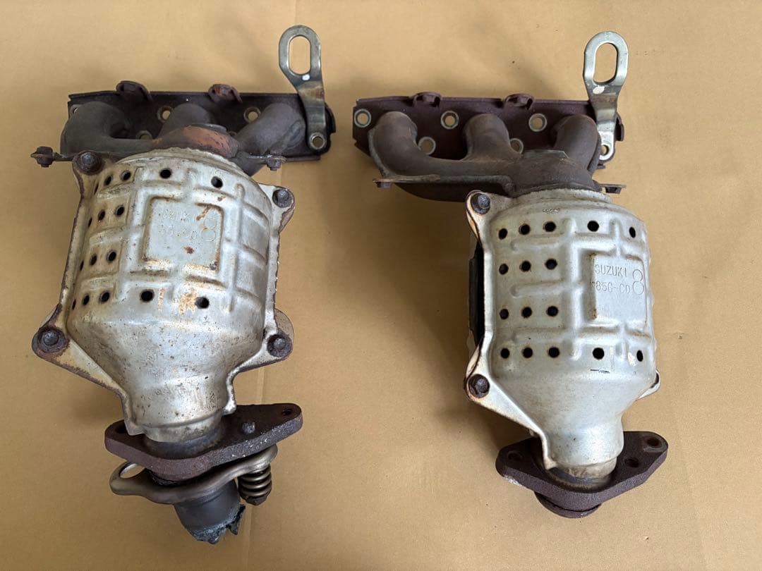 スズキ純正 エキマニ2個セット 85G-C08 触媒