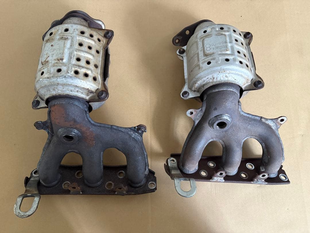 スズキ純正 エキマニ2個セット 85G-C08 触媒