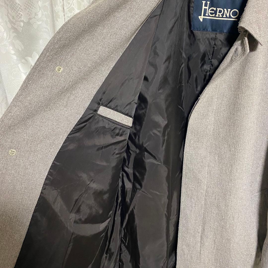 ヘルノ　中綿入りコート　サイズ50 袖詰めあり？