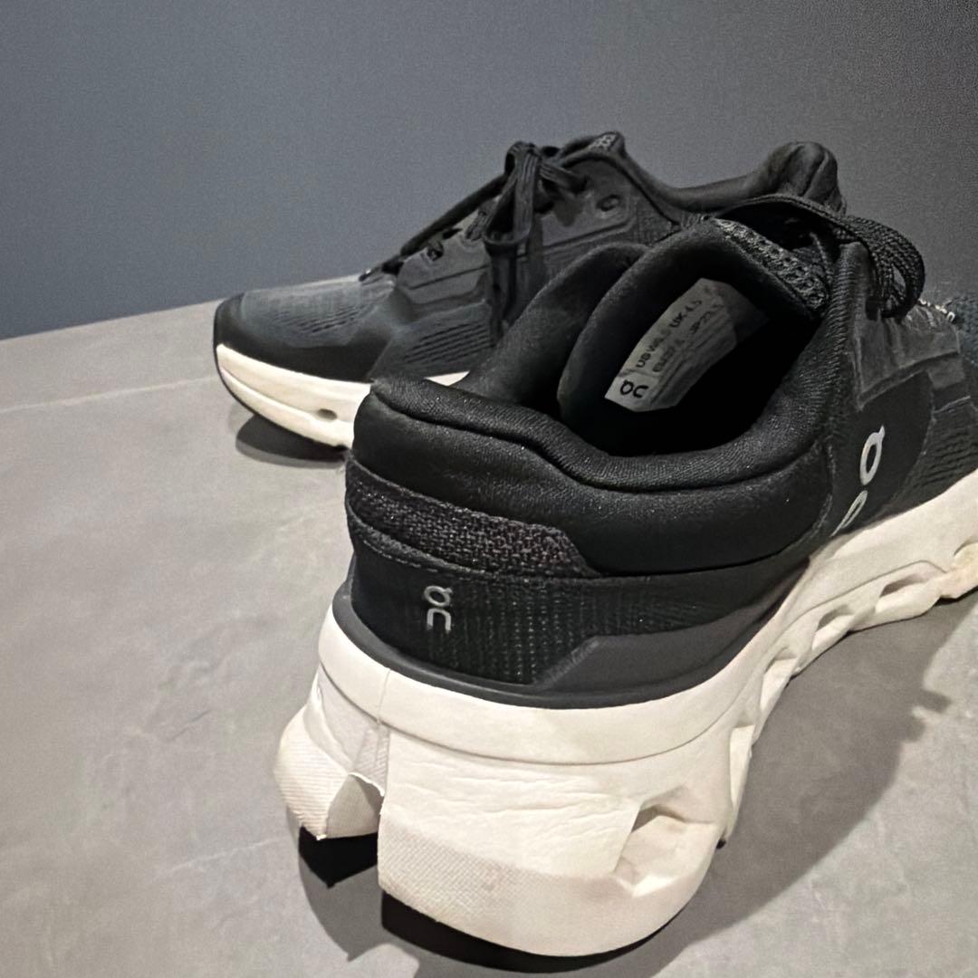 On ランニングシューズ ブラック