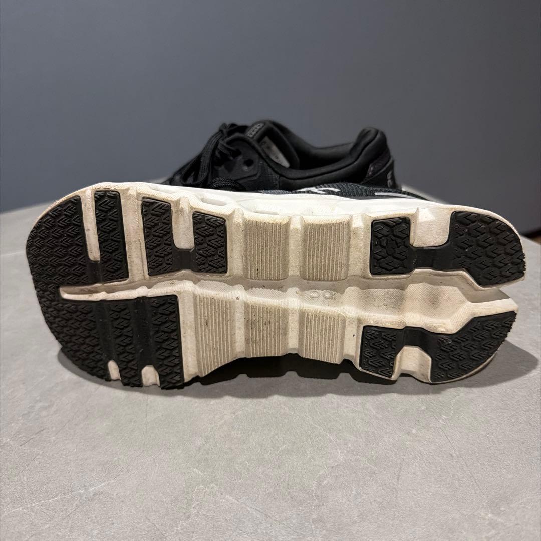 On ランニングシューズ ブラック