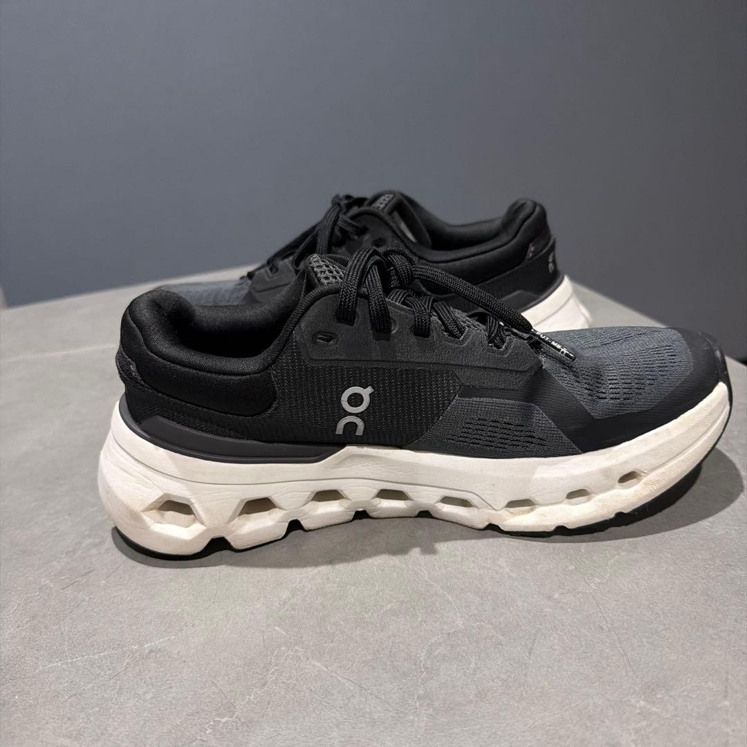 On ランニングシューズ ブラック