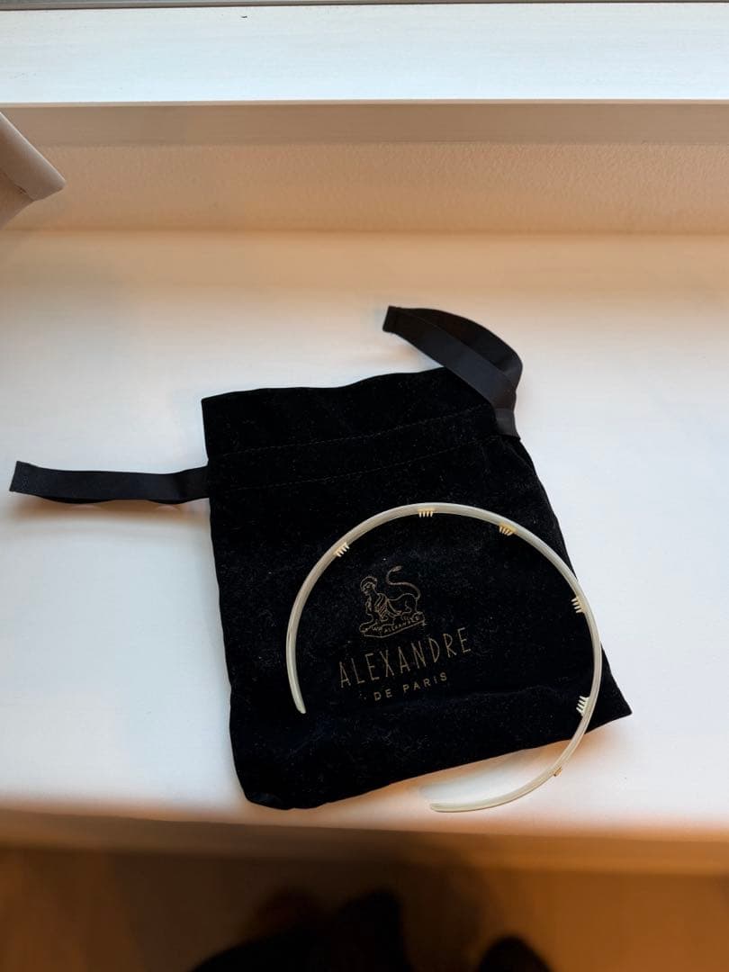 美品！　アレクサンドゥルドゥパリ　カチューシャ　ベージュ