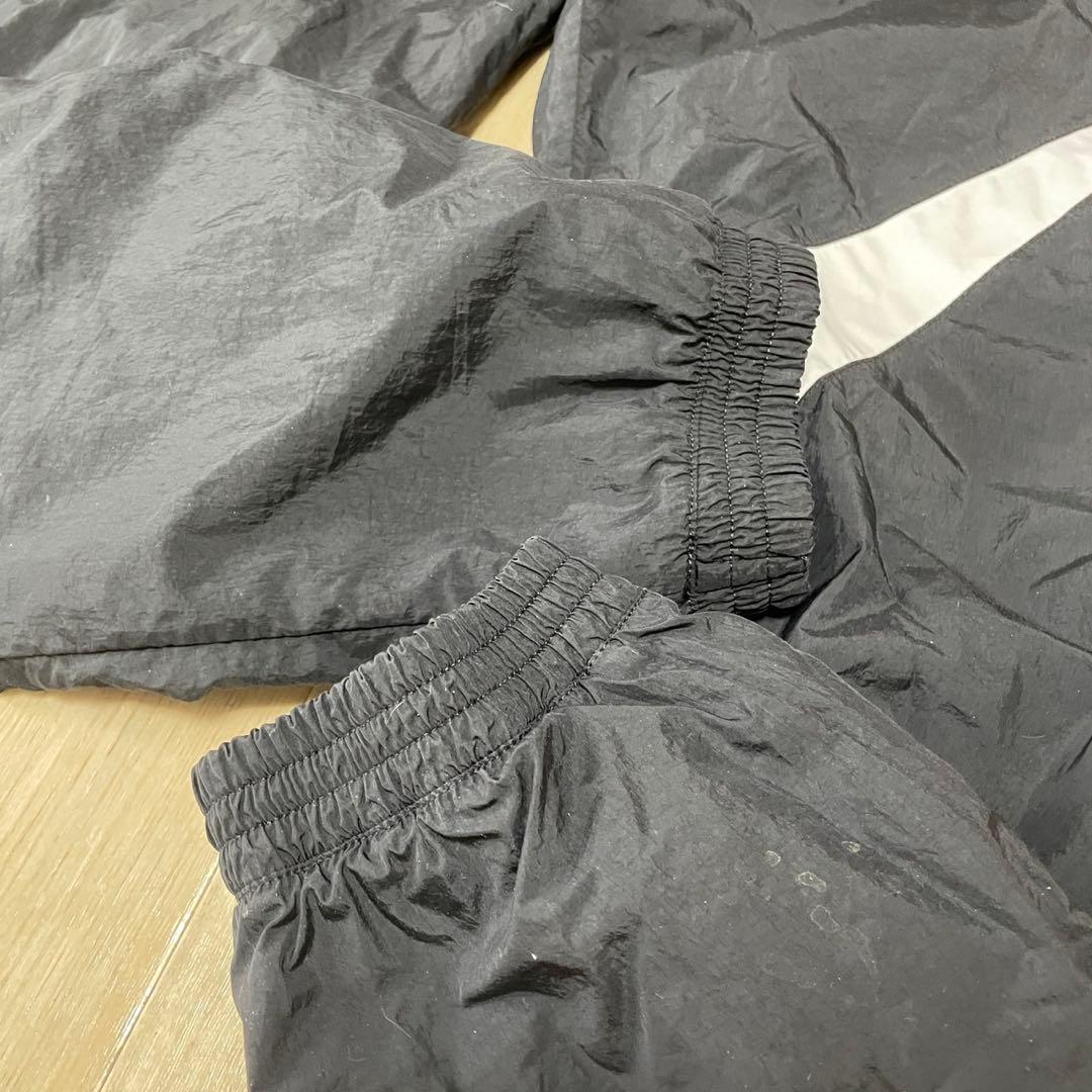 NIKE スポーツウェア ナイロンパンツ メンズMサイズ 黒白