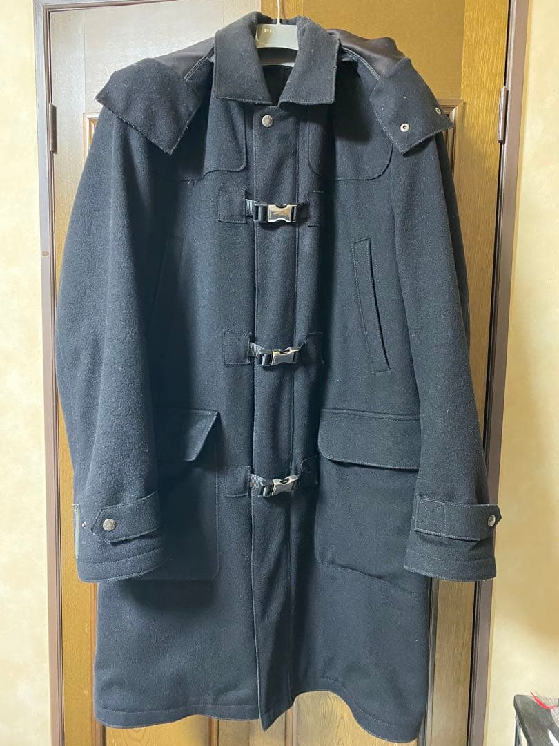 PRADAダッフルコート