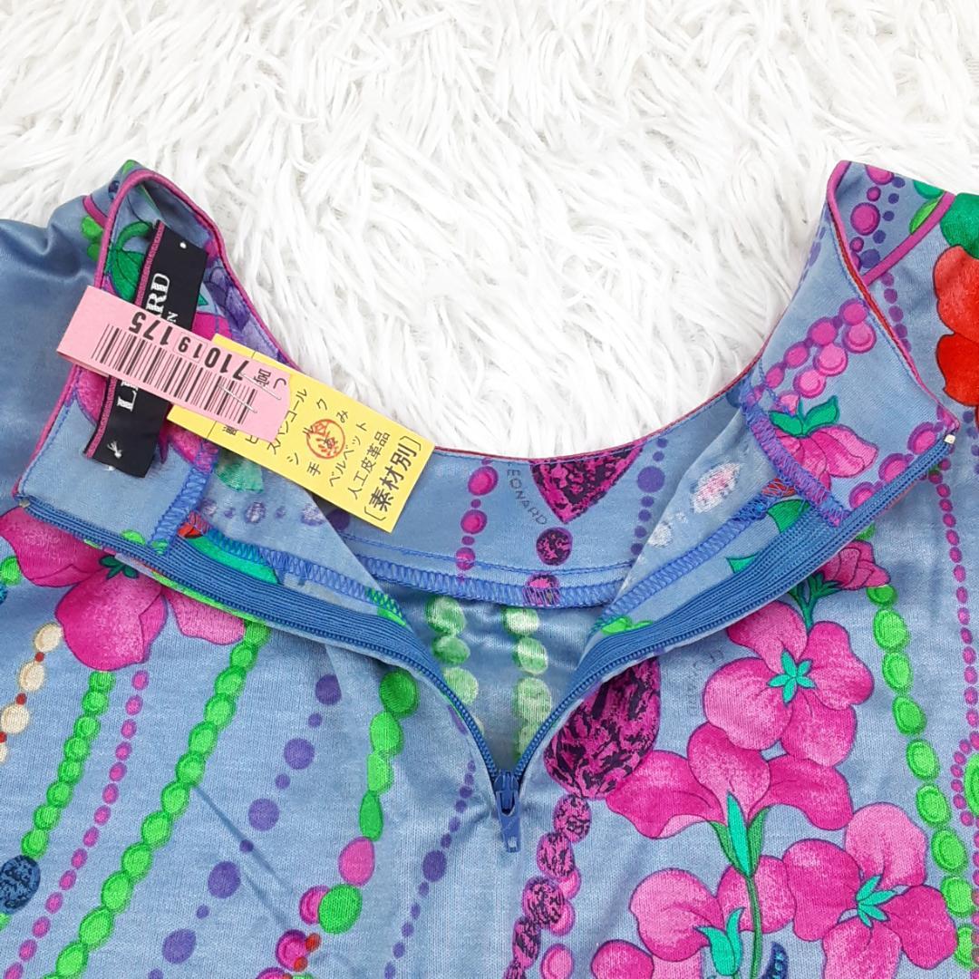 美品◎LEONARD レオナール 半袖カットソー 花柄 ジュエリー柄 トリム