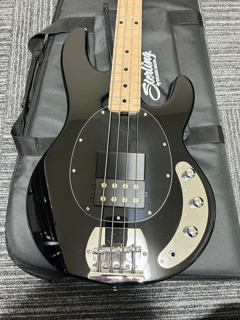 ベース Sterling by MUSIC MAN Ray4