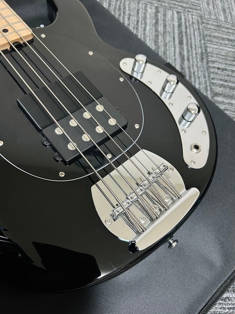 ベース Sterling by MUSIC MAN Ray4