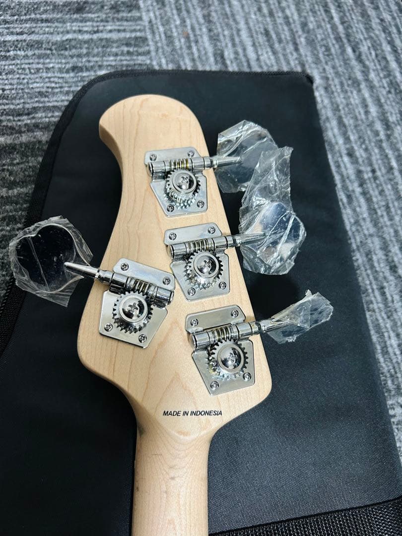 ベース Sterling by MUSIC MAN Ray4