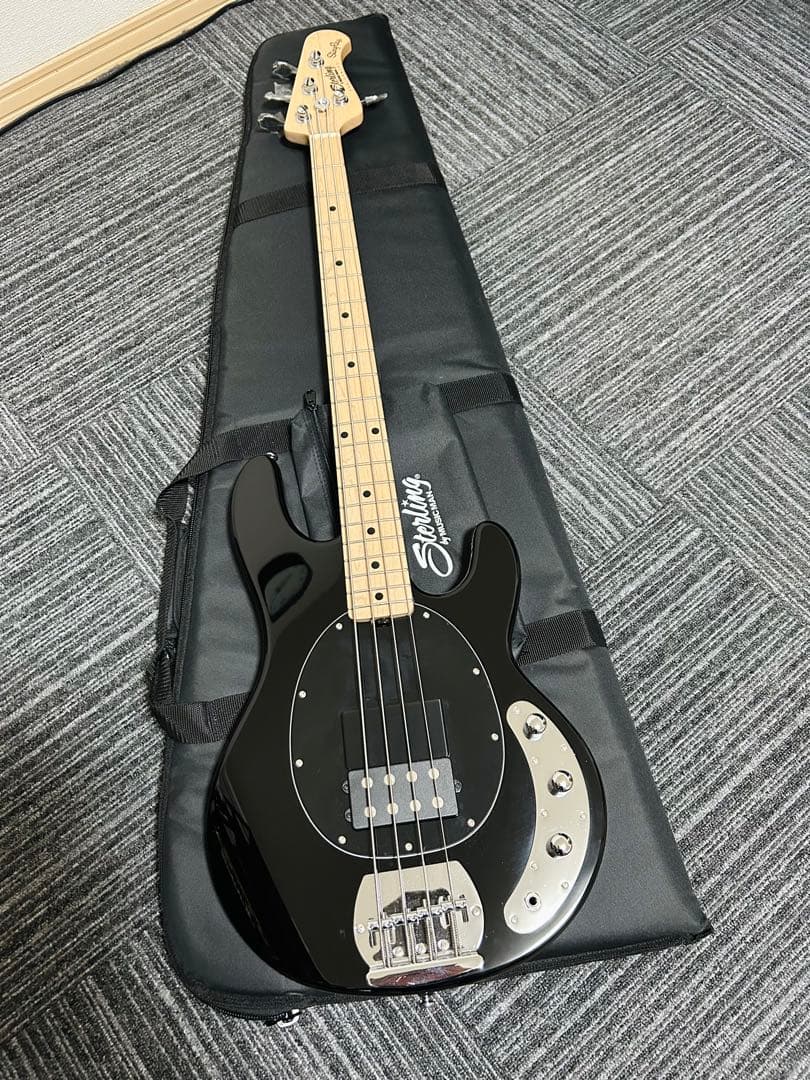 ベース Sterling by MUSIC MAN Ray4