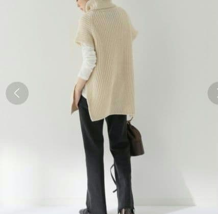 【未使用タグ付】TICCA　タートルネックリブニットベスト 　アイボリー