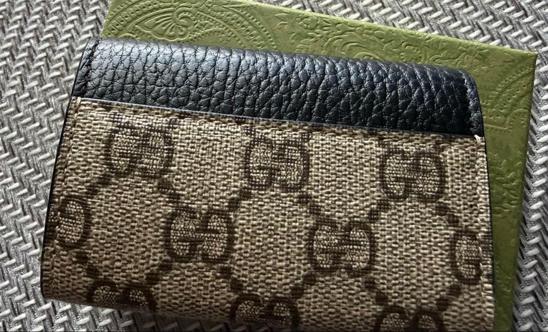 GUCCI グッチ ダブルG バイカラー キーケース