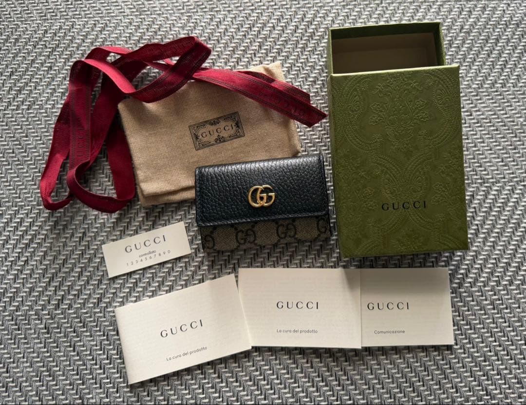 GUCCI グッチ ダブルG バイカラー キーケース