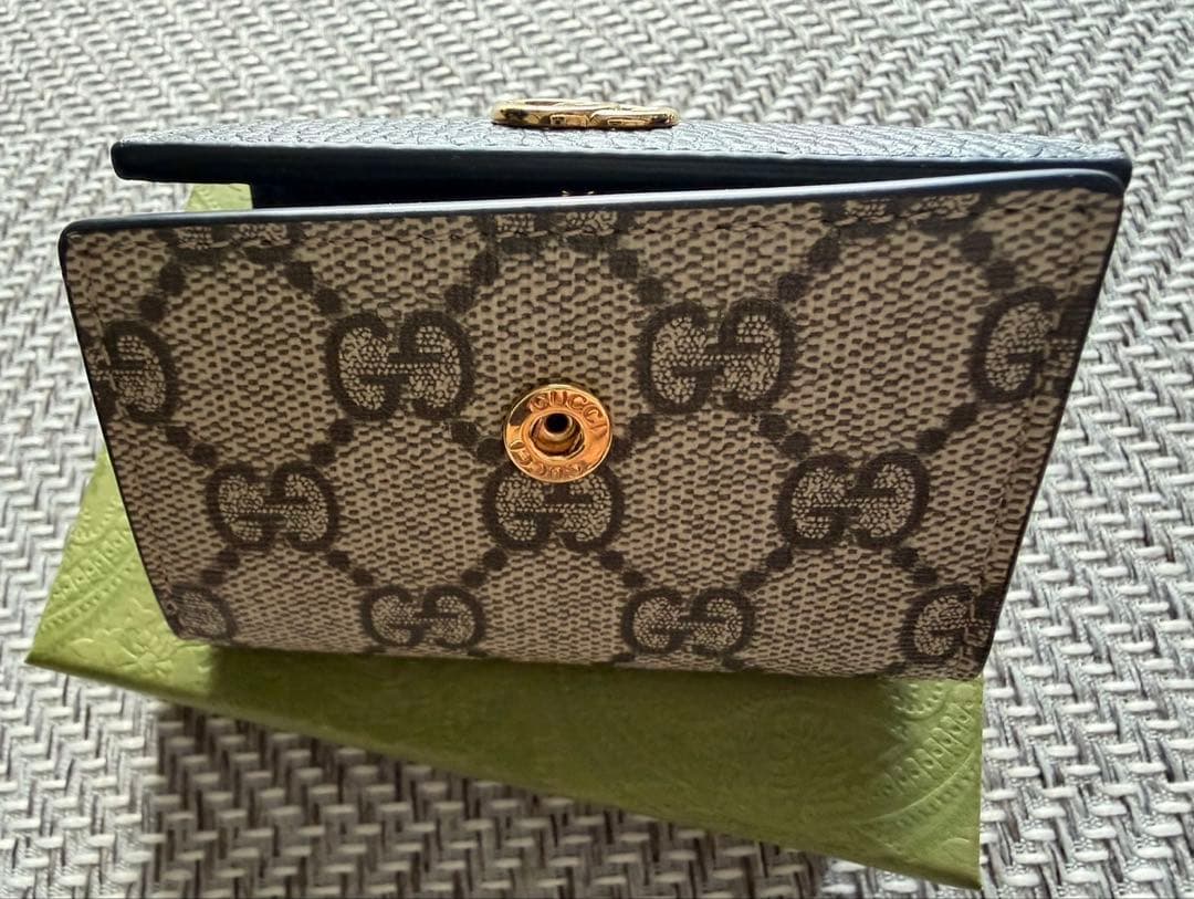 GUCCI グッチ ダブルG バイカラー キーケース