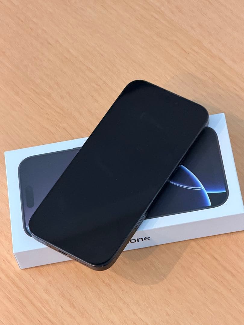 iPhone 16 Pro Max 512GB ブラックチタニウム SIMフリー