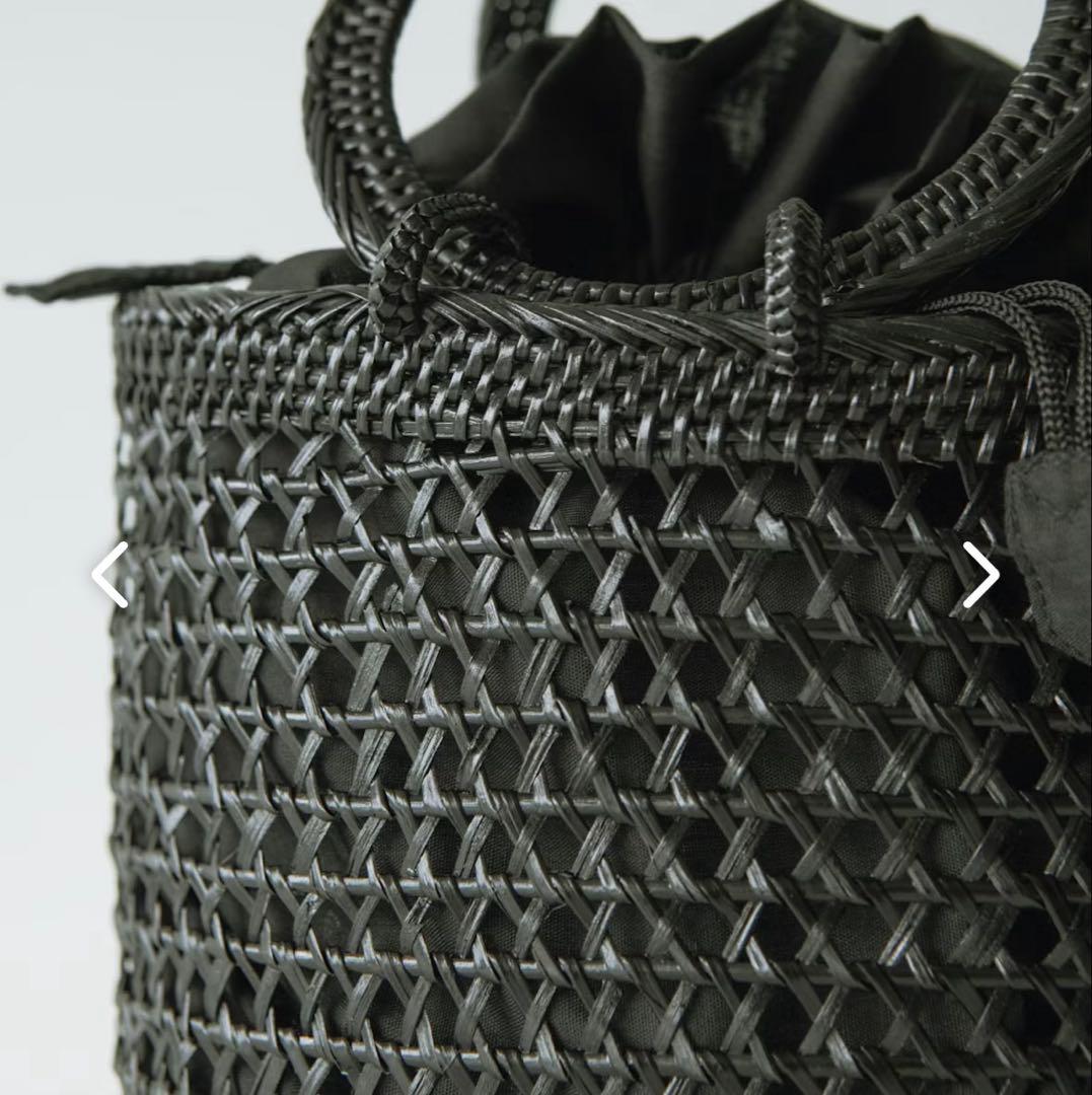 北欧、暮らしの道具店掲載hinthint / アタ素材の透かし編みカゴバッグ新品