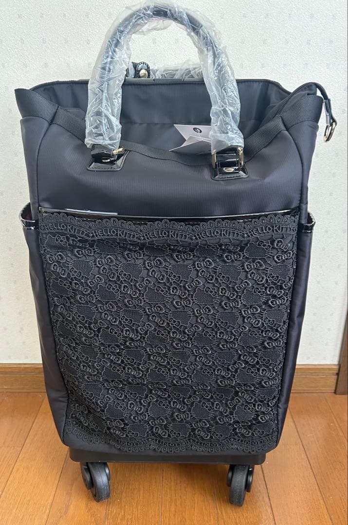 Hello Kitty×近沢レース店×スワニーコラボ キャリーバッグ
