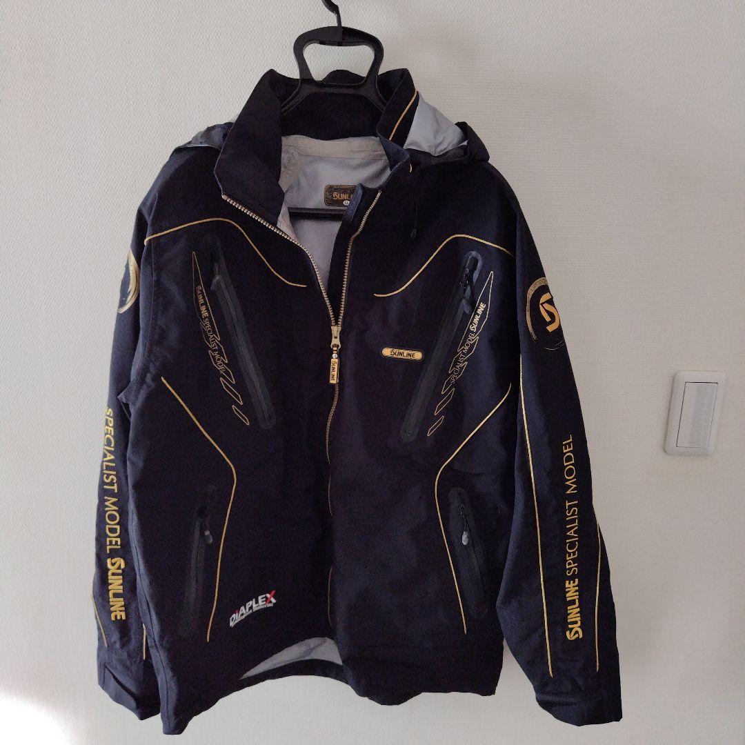 サンライン防寒レインフィッシングウェアLL上下セット10時間位使用しました