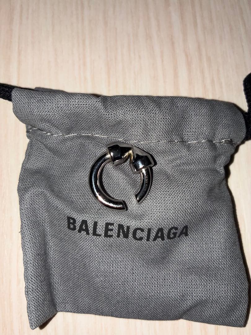 【本日中まで】 BALENCIAGA イヤーカフ