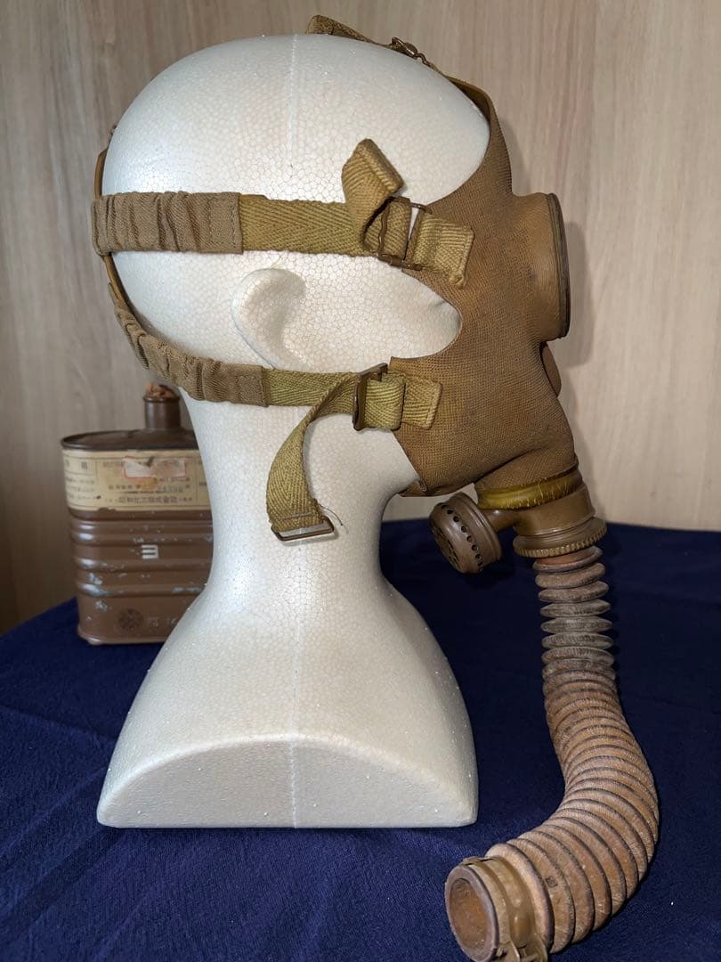 日本　戦時中防空用防毒面（サービス品あり）