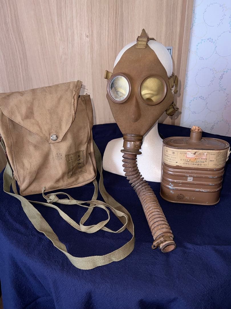 日本　戦時中防空用防毒面（サービス品あり）