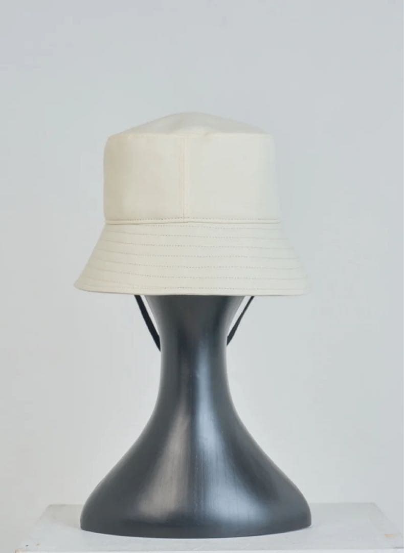 【24時間以内発送❗️】しいちゃん　遮光バケットハット　ホワイト　バケハ