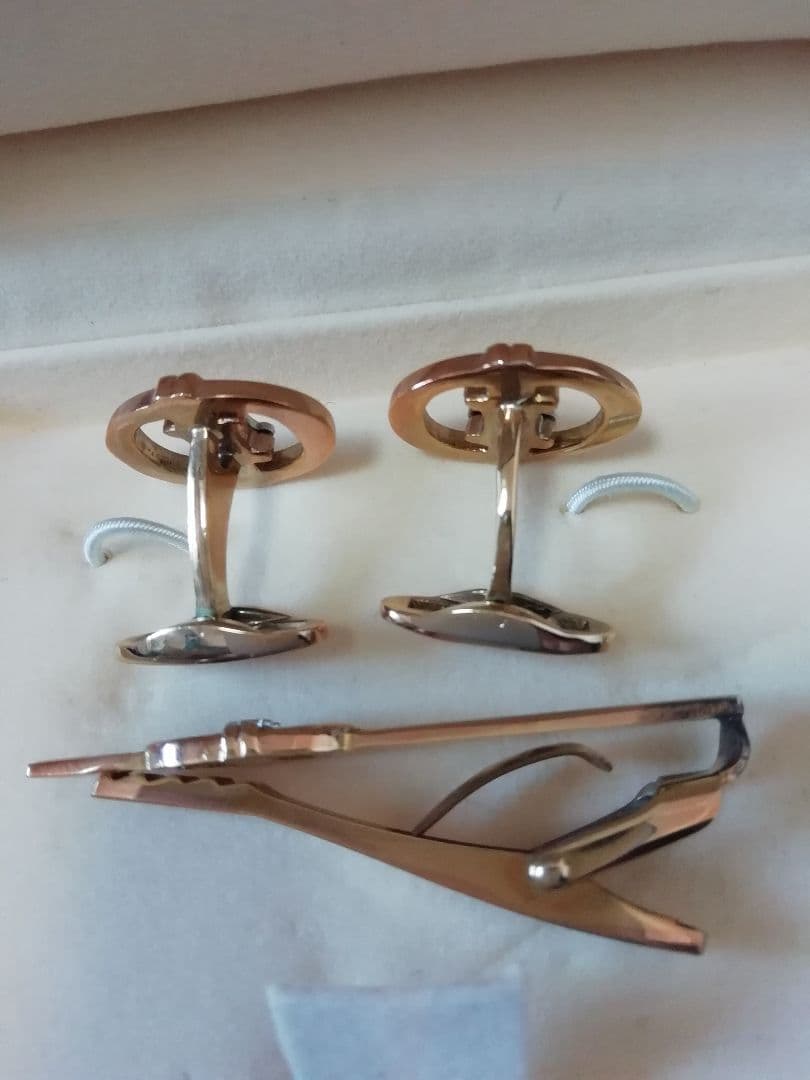 CELINE ゴールド カフスボタン＆ネクタイピン セット　専用箱付で美品