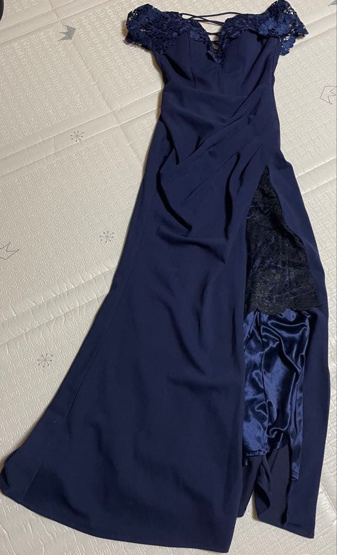 ２月限定【JEAN MACLEAN】オフショル　フラワー刺繍　高級ロングドレス