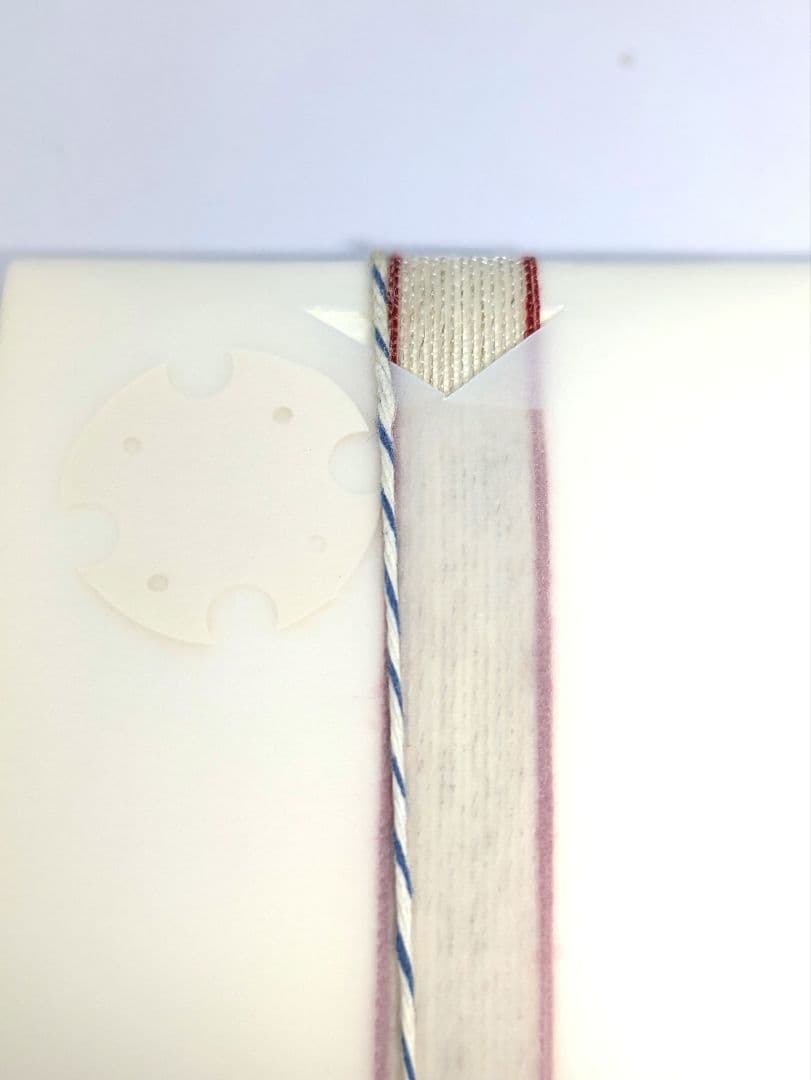 鳩山郁子　豆本と、サイン入りCAMERA Ｄａｙｓのフィル厶、（上箱無し）ら２個