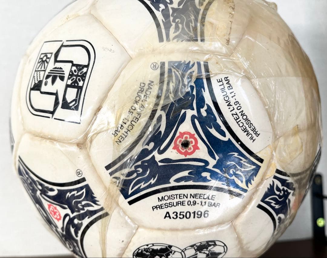 adidas EURO '96 Questra Europa アディダス　ボール