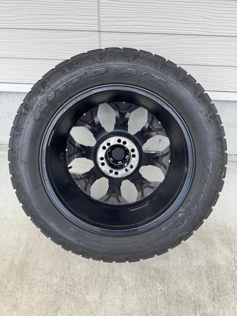 FUEL OFFROAD ASSAULT 20インチ 1本のみ　タイヤ無し