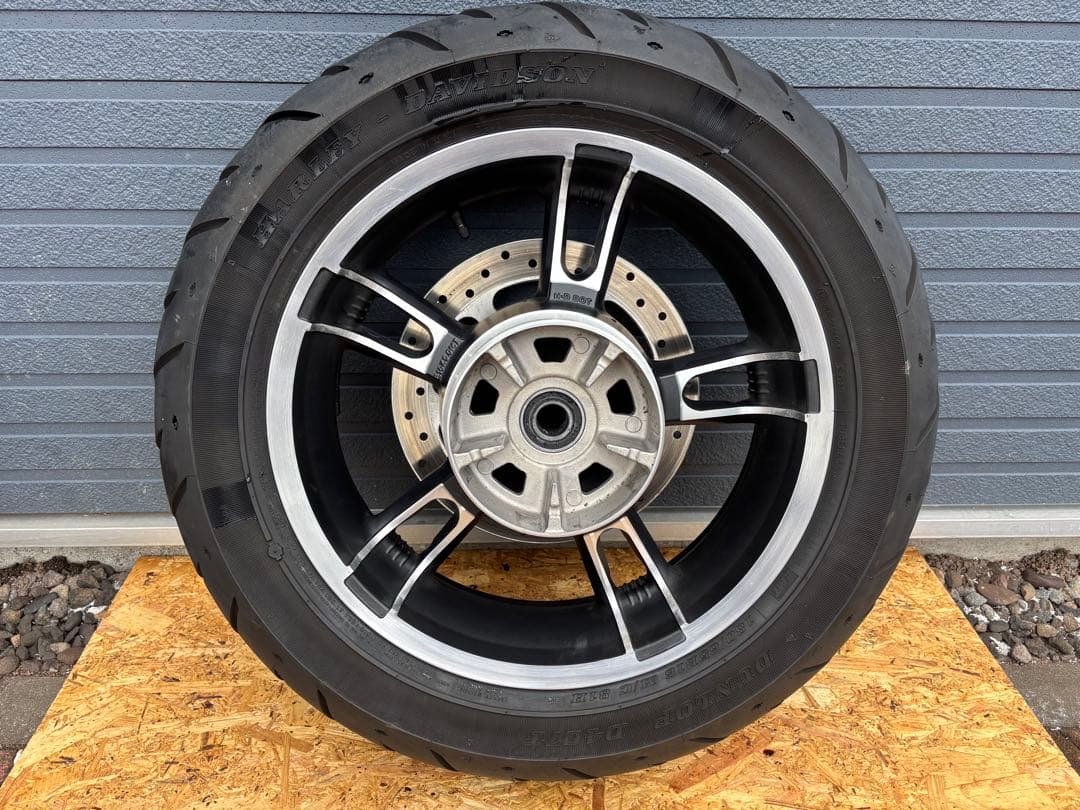 ハーレーダビッドソン　ストリートグライド　純正　リアタイヤ&ホイール