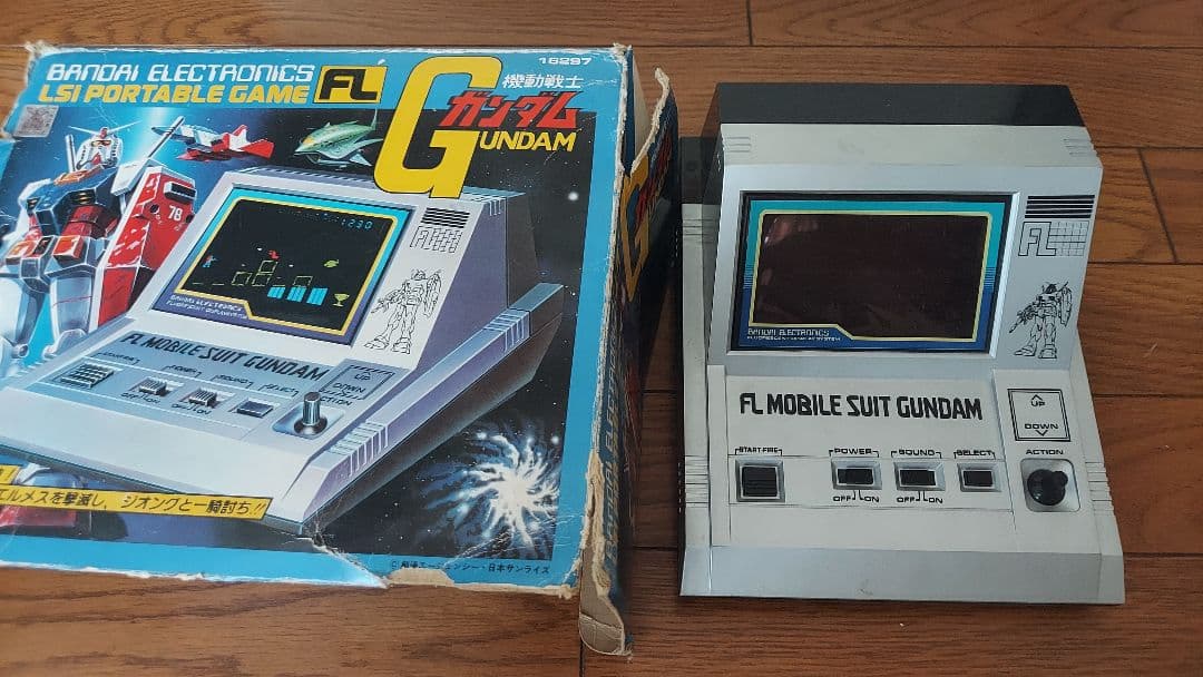 バンダイ　機動戦士ガンダム　ゲーム機