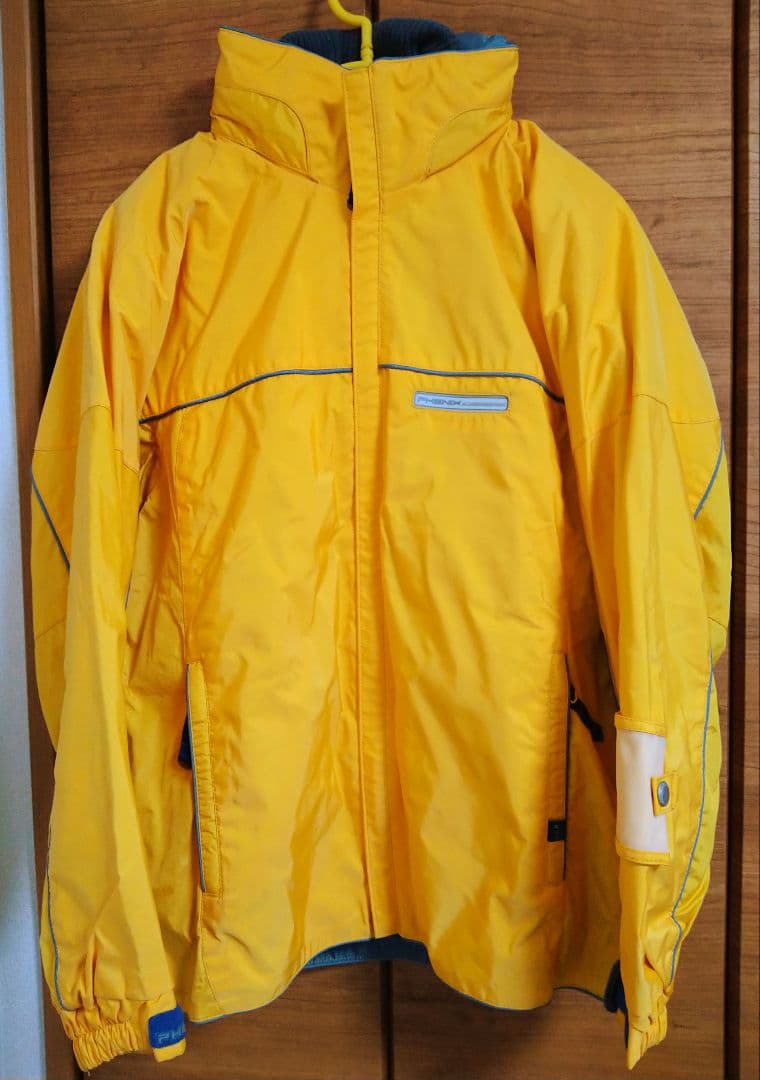 PHENIX　イエロー フード付き スキーウェア