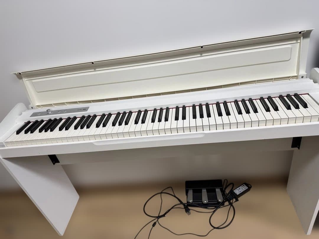 電子ピアノ　KORG LP-180