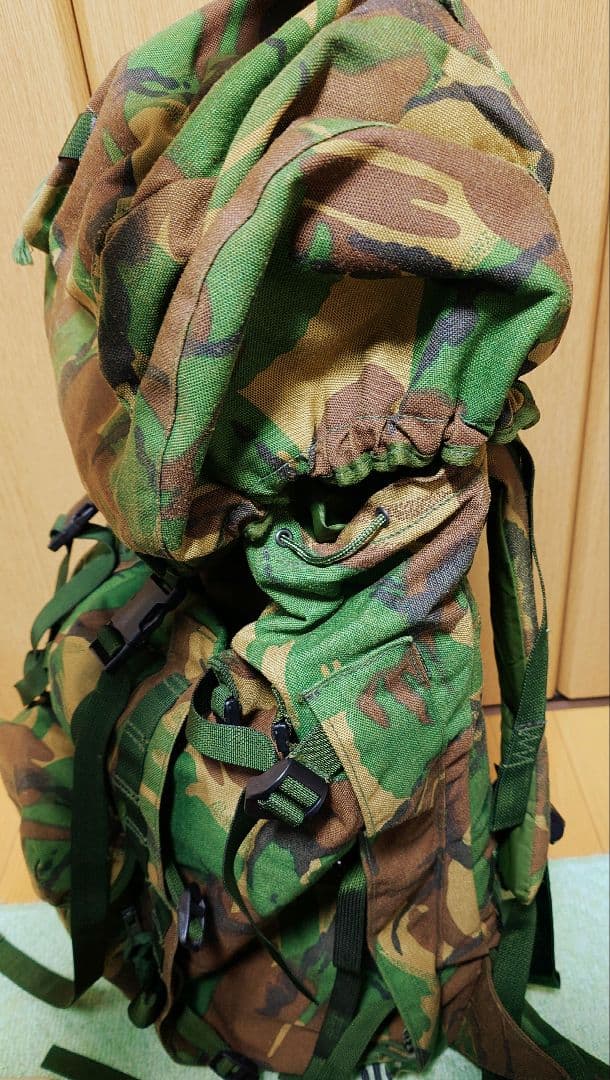 イギリス軍放出品 ベルゲンバックパック DPM迷彩 サイドポーチあり