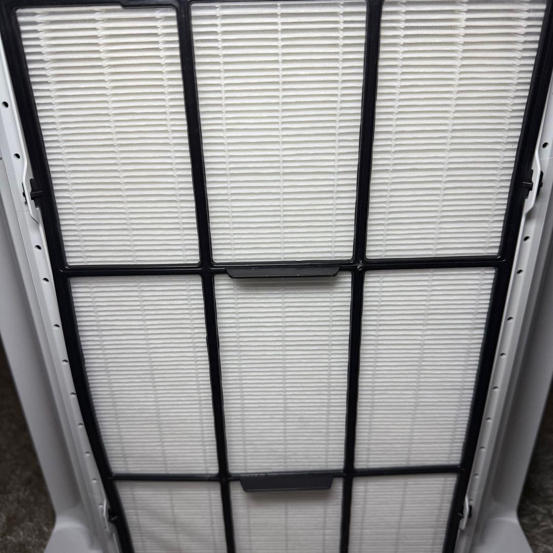 DAIKIN ストリーマ空気清浄機　MCK70VY-W