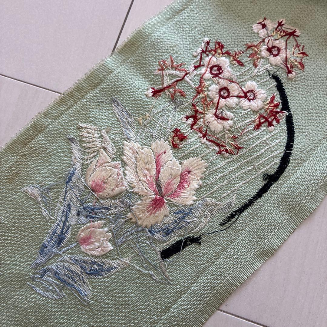 c*i様 ■6215■アンティーク■正絹縮緬■若葉色　チューリップ柄　刺繍半衿■