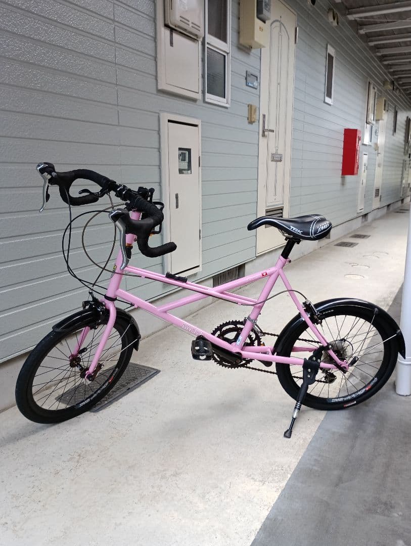 ブルーノベンチュラ　　BRUNO　VENTURA　ピンク色