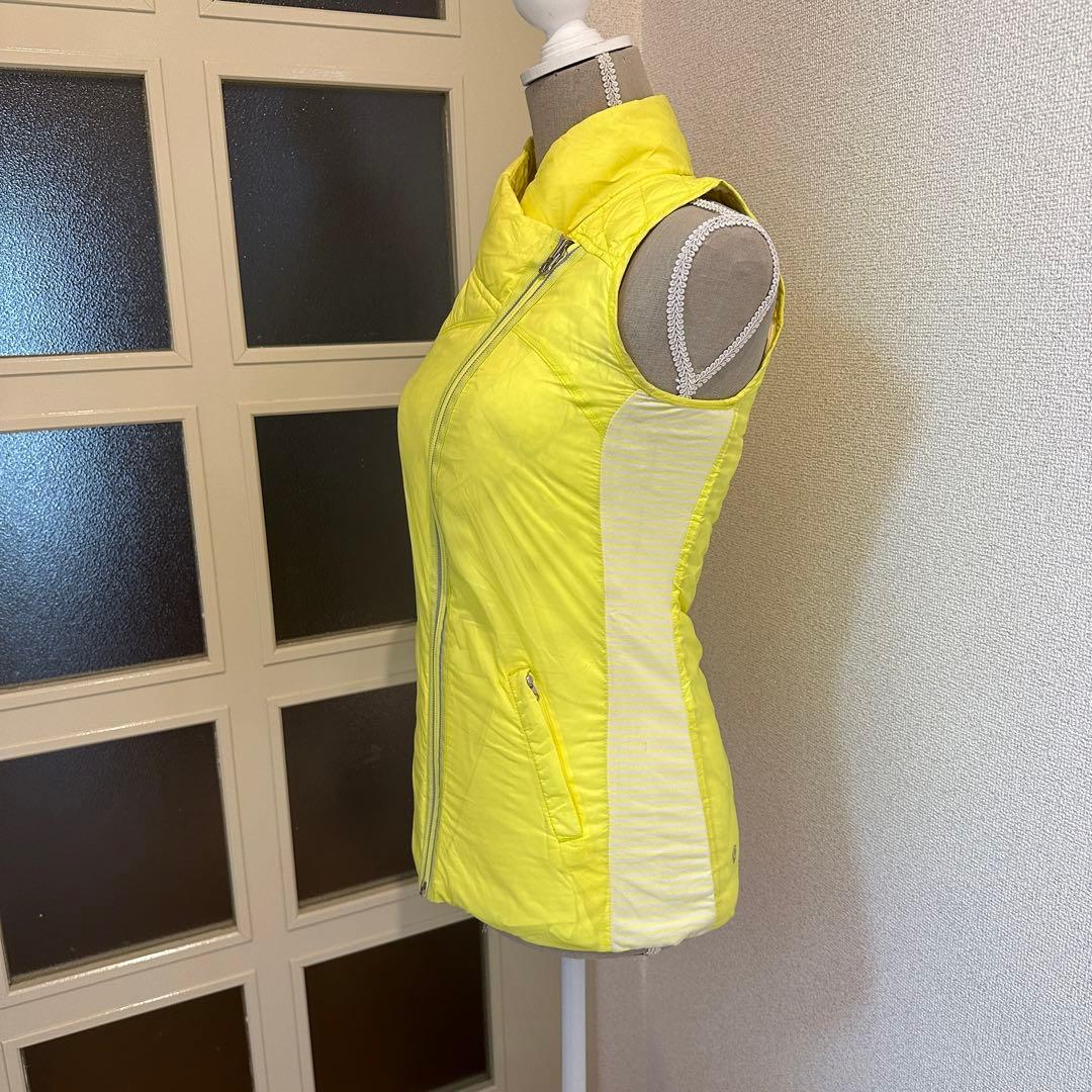 ルルレモン　lululemon 中綿　ベスト　リバーシブル　イエロー　蛍光色